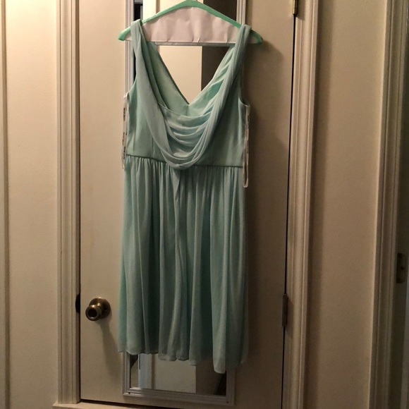 David’s Bridal Bridesmaid Dress w/ Cowl Back MINT - Picture 2 of 8